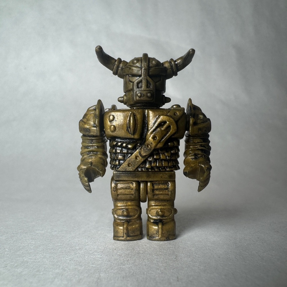 Mega Bloks: Dragons Krystal Wars - Bronze Knight Figure